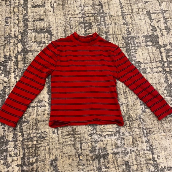 Super cute crop top in size S. - Picture 1 of 1